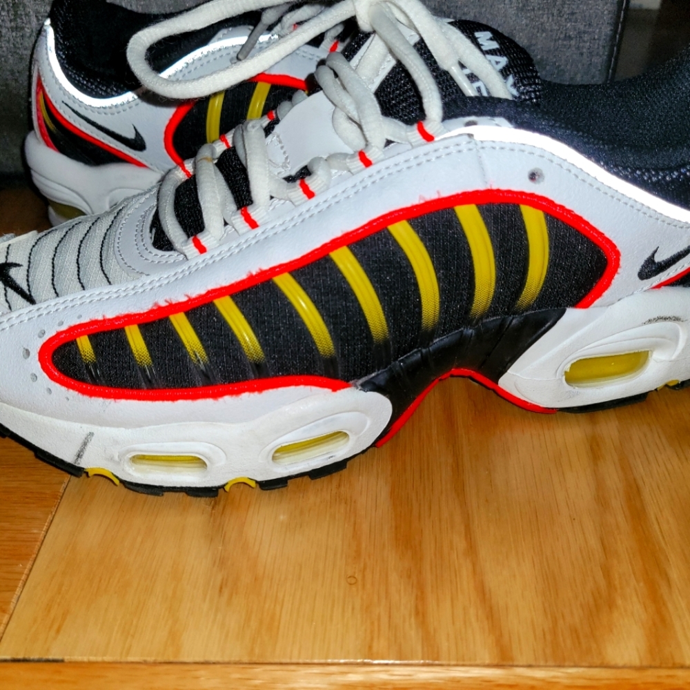 Nike Youth Air Max, Size 7.5, white, black, & yellow